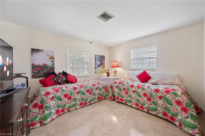 Guest bedroom