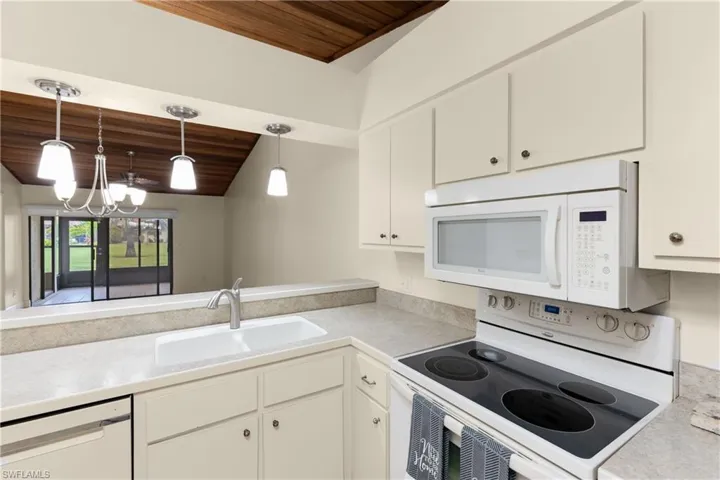 16780  Ginger  LN, Fort Myers, FL 33908