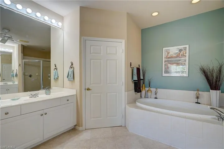 12200 Toscana WAY # 202, BONITA SPRINGS FL 34135