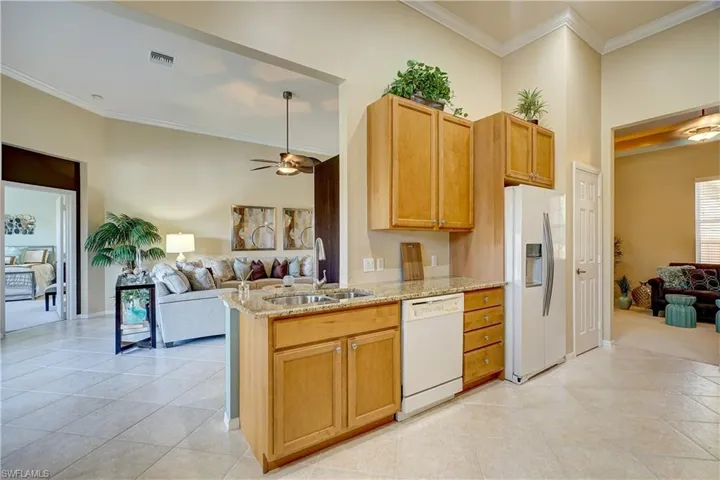 12200 Toscana WAY # 202, BONITA SPRINGS FL 34135