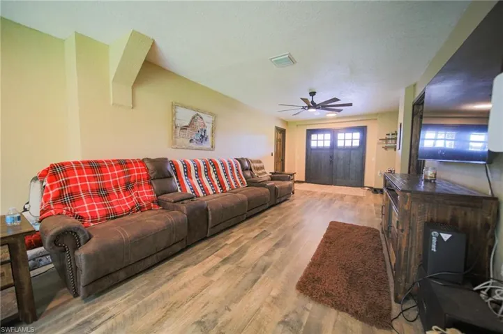 5961 Pangola Rd, Fort Myers, Florida 33905