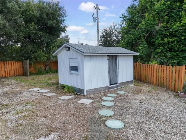 218 Poe Ave, North Fort Myers, Florida 33917
