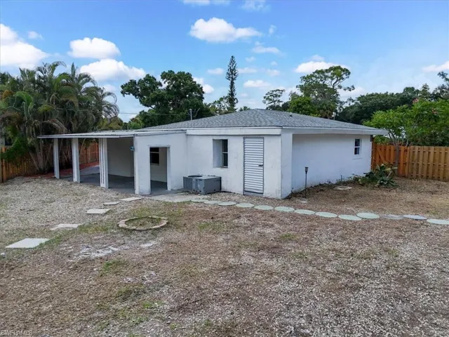 218 Poe Ave, North Fort Myers, Florida 33917