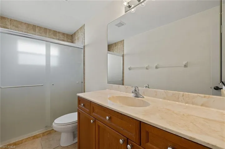 27 NW 28th  ST, Cape Coral, FL 33993