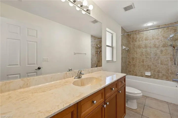 27 NW 28th  ST, Cape Coral, FL 33993