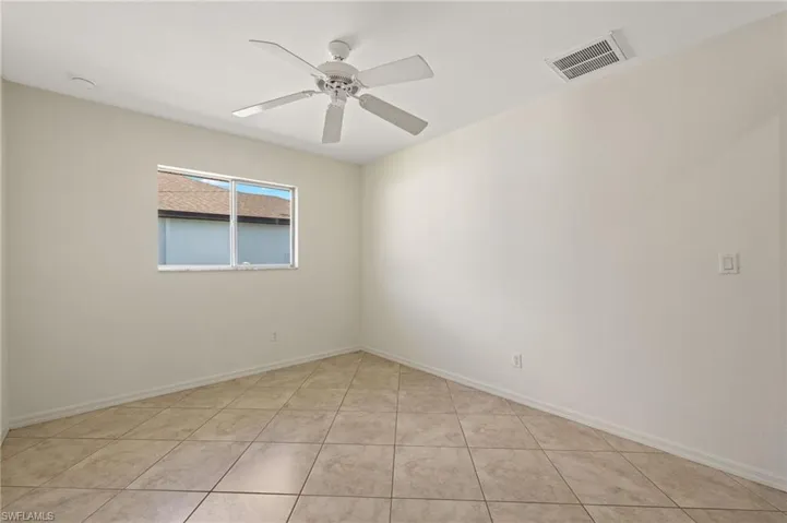 27 NW 28th  ST, Cape Coral, FL 33993