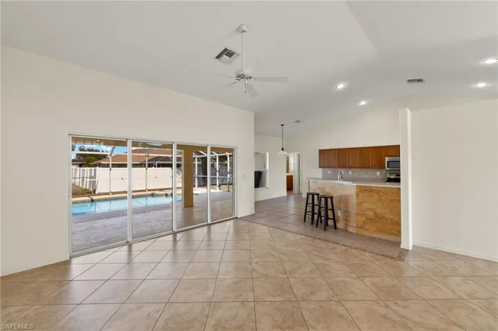 27 NW 28th  ST, Cape Coral, FL 33993