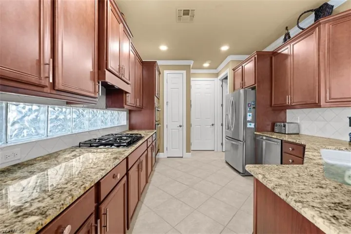 19603 Maddelena Cir, Estero, Florida 33967