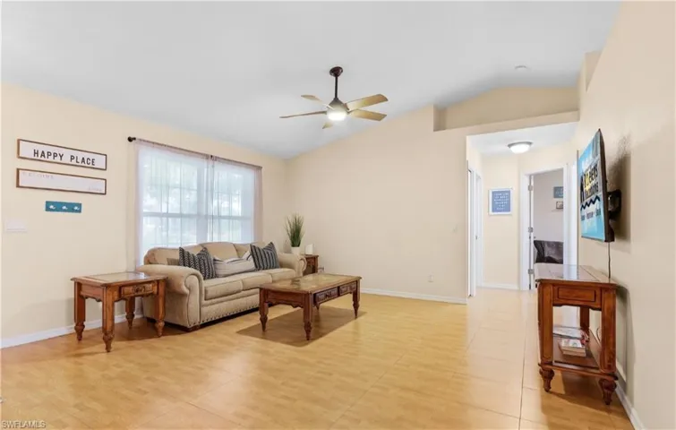 505 Se 9th Pl, Cape Coral, Florida 33990