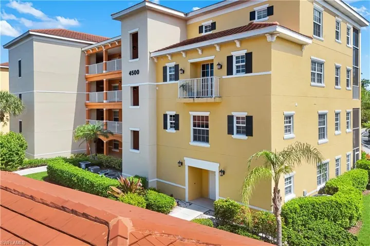 4500 Botanical Place Cir 107, Naples, Florida 34112