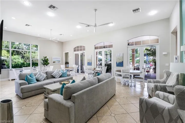 4500 Botanical Place Cir 107, Naples, Florida 34112