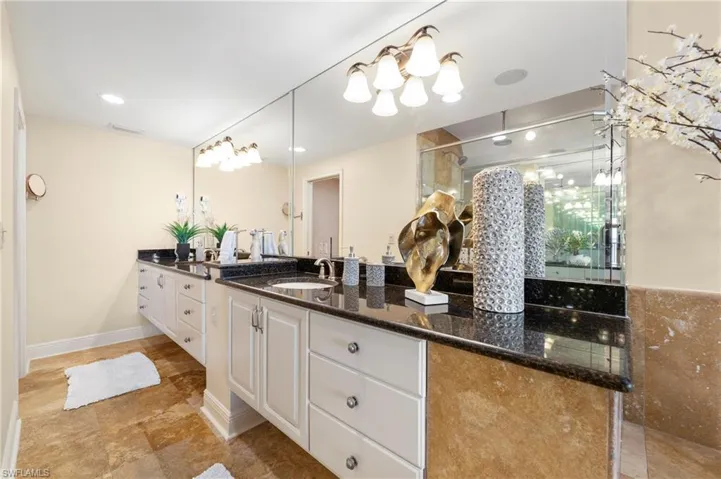 1920  Virginia  AVE, Fort Myers, FL 33901