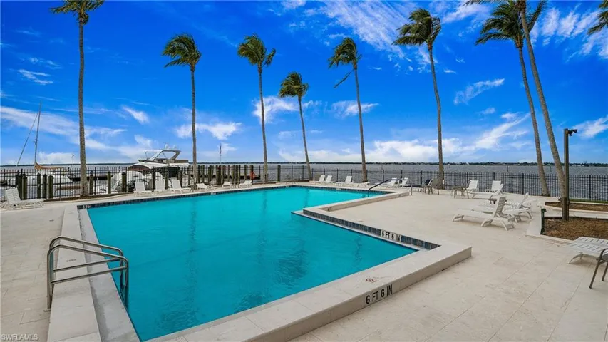 1920  Virginia  AVE, Fort Myers, FL 33901