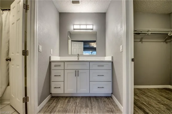 6406  Royal Woods  DR, Fort Myers, FL 33908