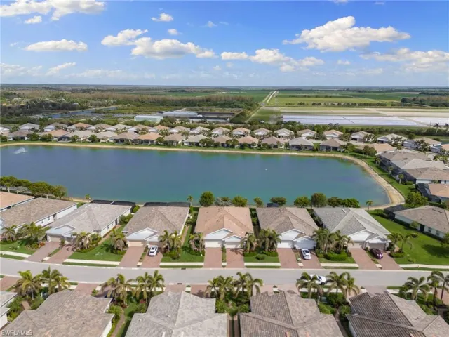 14888  Edgewater  CIR, Naples, FL 34114