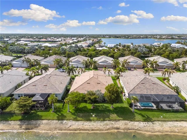 14888  Edgewater  CIR, Naples, FL 34114