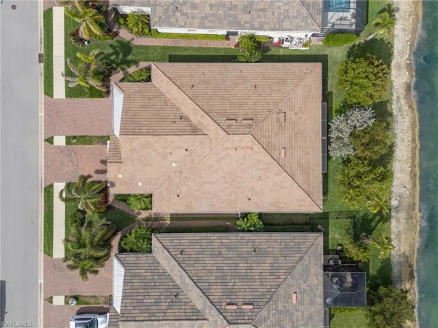 14888  Edgewater  CIR, Naples, FL 34114