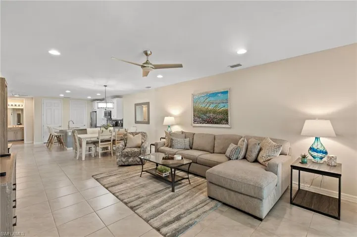 14888  Edgewater  CIR, Naples, FL 34114
