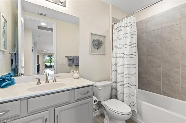 14888  Edgewater  CIR, Naples, FL 34114