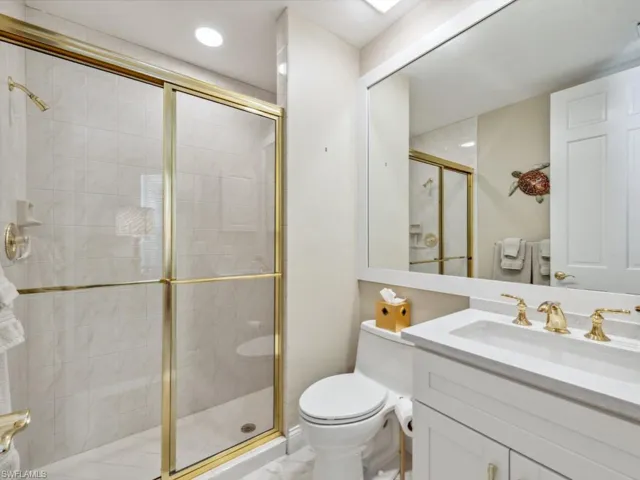 En-Suite Bath Guest Bedroom 3