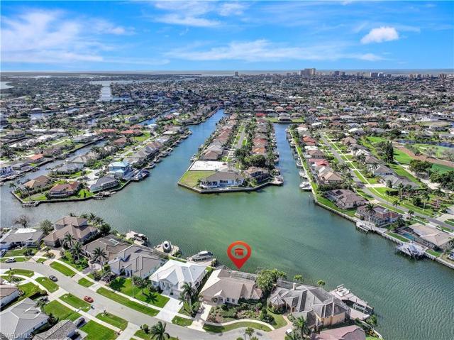1726  Hummingbird  CT, MARCO ISLAND, FL 34145