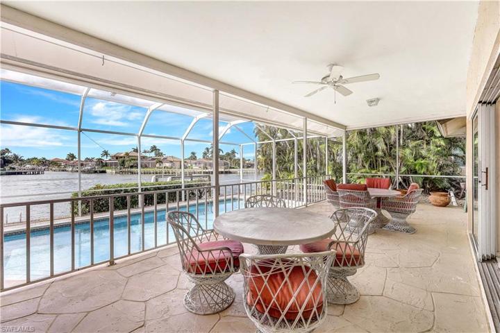 1726  Hummingbird  CT, MARCO ISLAND, FL 34145
