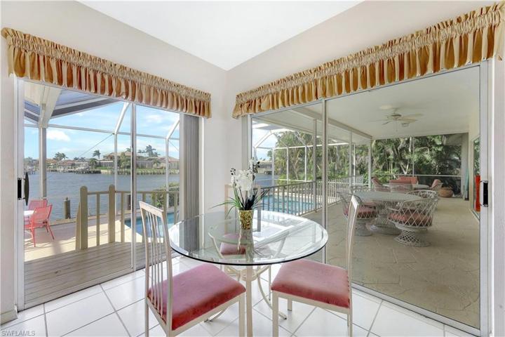 1726  Hummingbird  CT, MARCO ISLAND, FL 34145