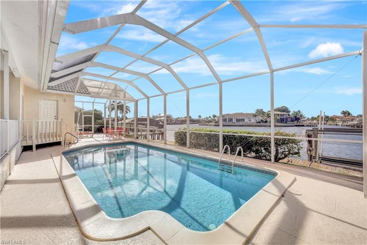1726  Hummingbird  CT, MARCO ISLAND, FL 34145