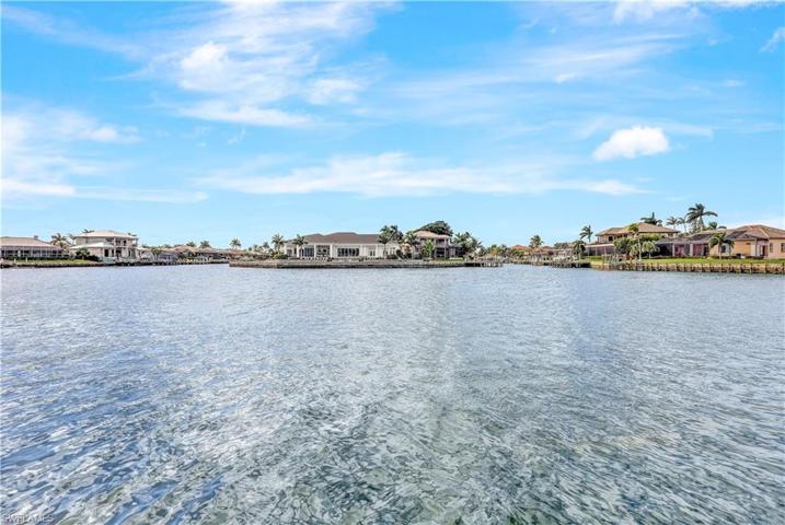 1726  Hummingbird  CT, MARCO ISLAND, FL 34145