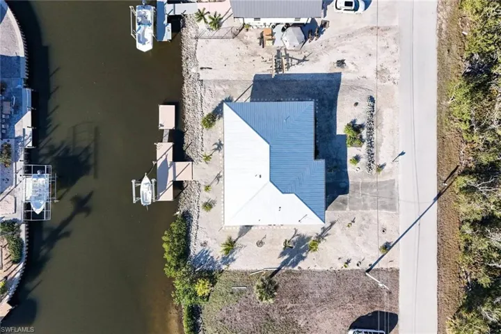 Aerial view of property and surrounding area