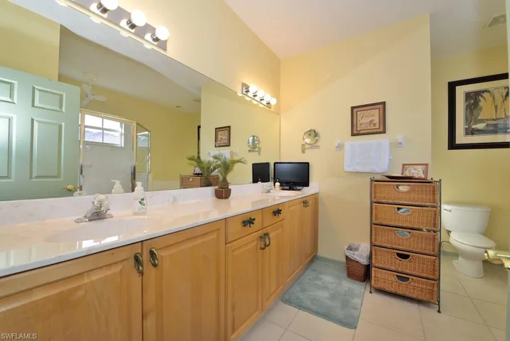 8125 Celeste Dr 5216, Naples, Florida 34113