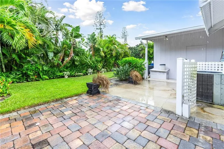 26237  Colony  RD, Bonita Springs, FL 34135