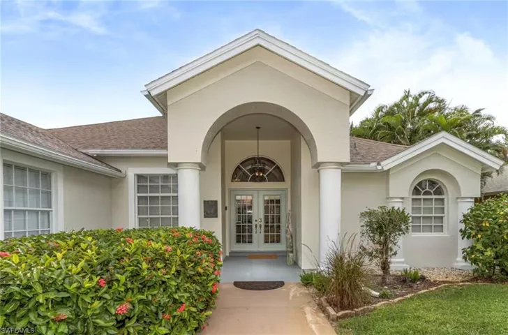 1537 Vintage Ln, Naples, Florida 34104