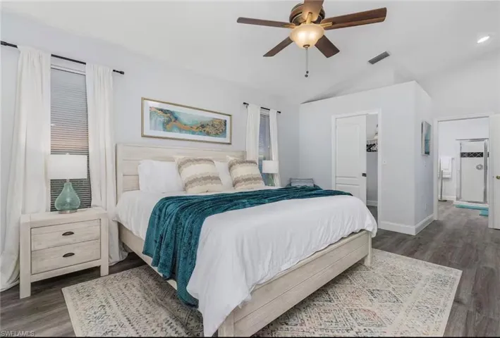1537 Vintage Ln, Naples, Florida 34104