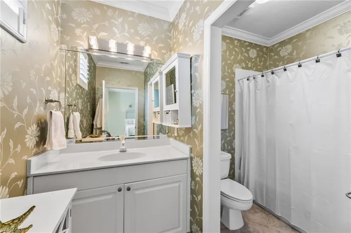 RARELY AVAILABLE En-suite bathroom for maximum privacy and comfort
