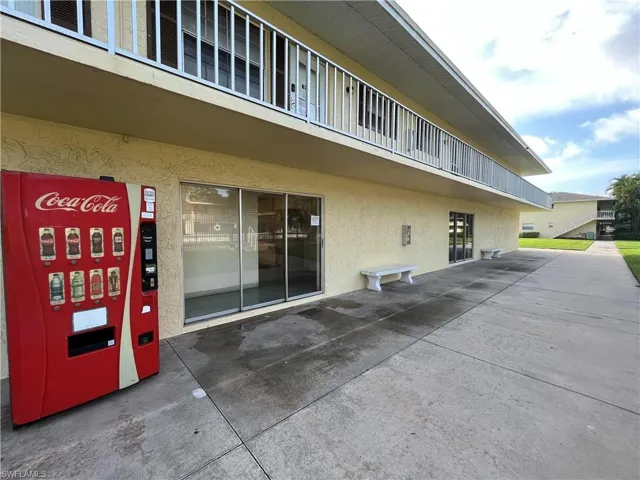 3325  Airport N RD, Naples, FL 34105