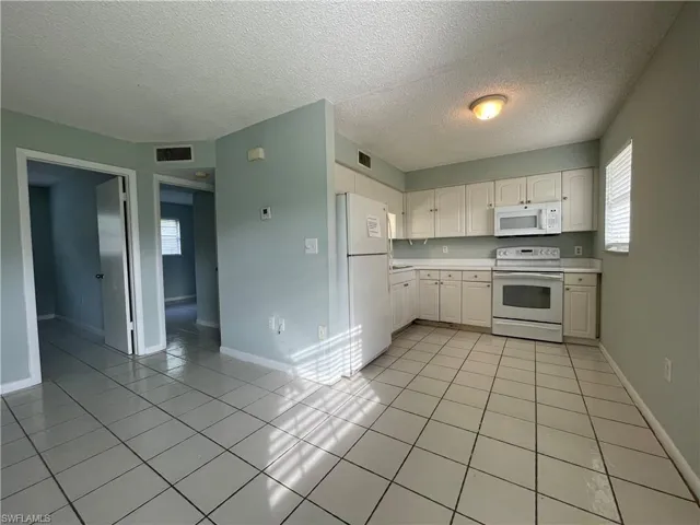 3325  Airport N RD, Naples, FL 34105
