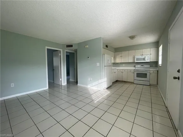 3325  Airport N RD, Naples, FL 34105
