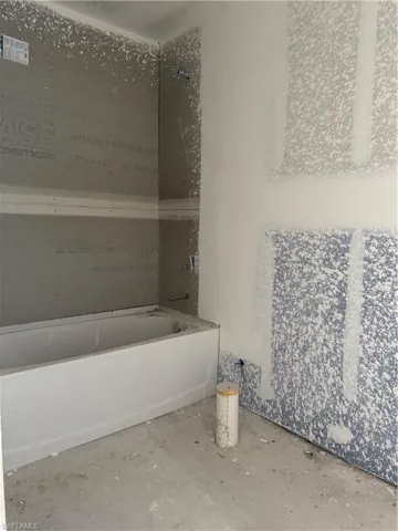 Bathroom with a bathtub
