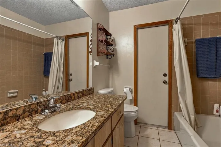 2225 Se 2nd St, Cape Coral, Florida 33990