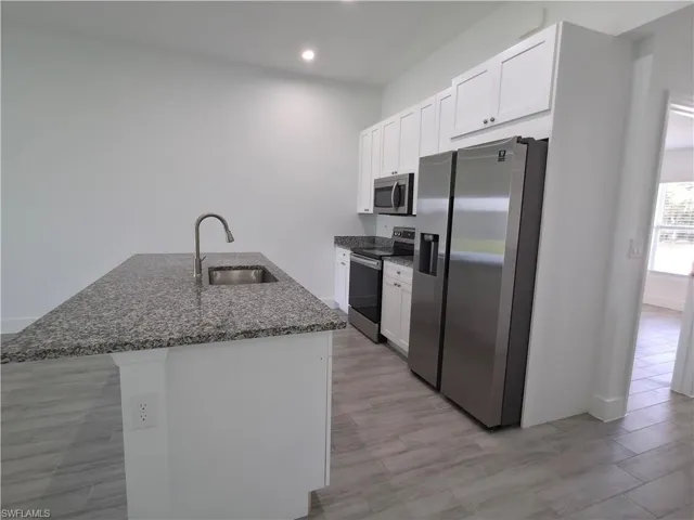 2907 SW Santa Barbara  PL, Cape Coral, FL 33914