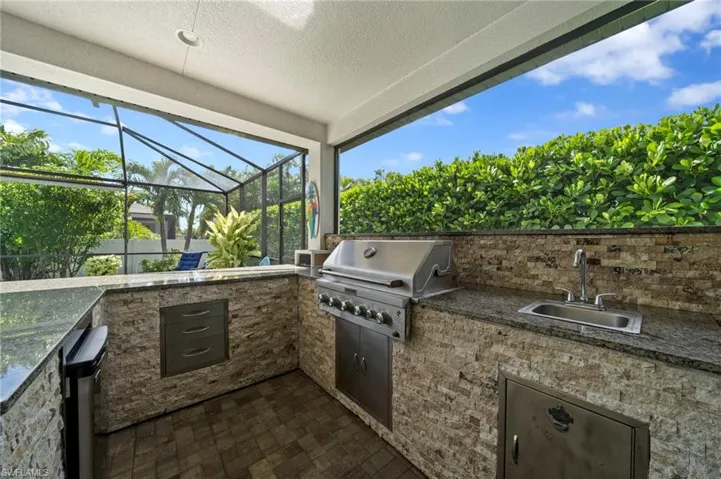 Outdoor Kitchen