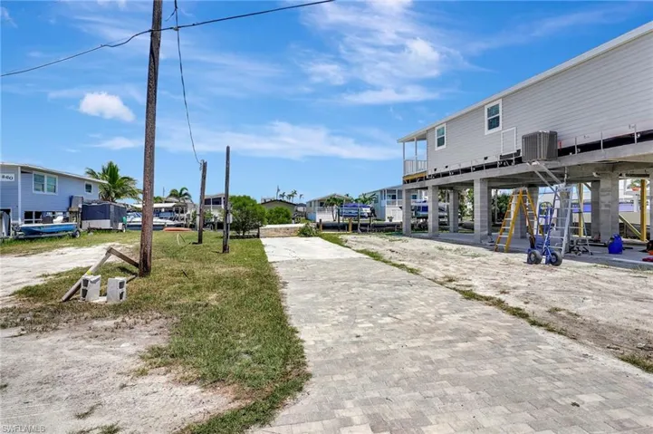 856 Oak St, Fort Myers Beach, Florida 33931