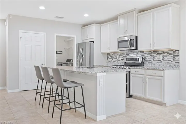 4365 Dutchess Park Rd, Fort Myers, Florida 33916