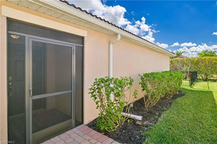 4365 Dutchess Park Rd, Fort Myers, Florida 33916