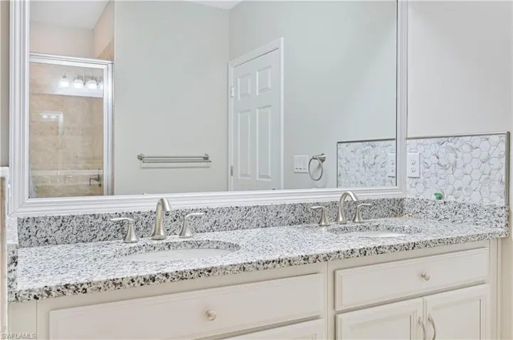 4365 Dutchess Park Rd, Fort Myers, Florida 33916