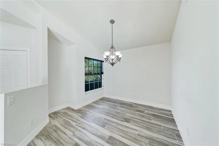 118  Fountain  CIR, Naples, FL 34119