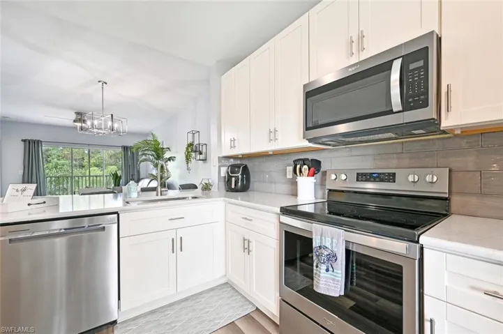 9175 Celeste Dr # 305, Naples, Florida 34113
