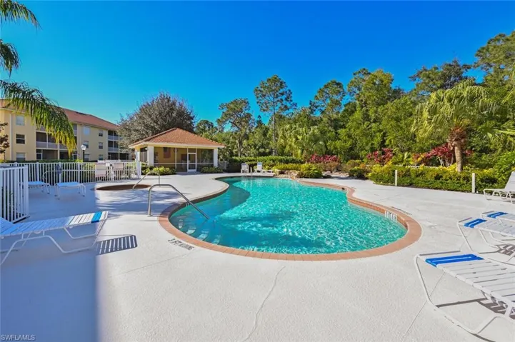 9175 Celeste Dr # 305, Naples, Florida 34113
