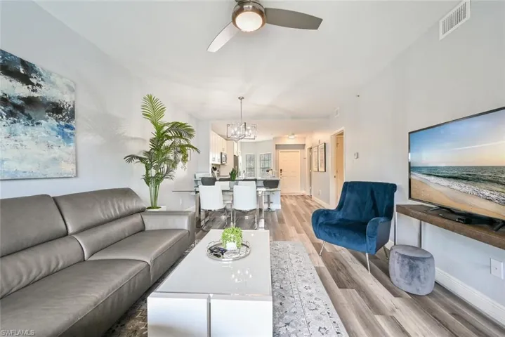 9175 Celeste Dr # 305, Naples, Florida 34113